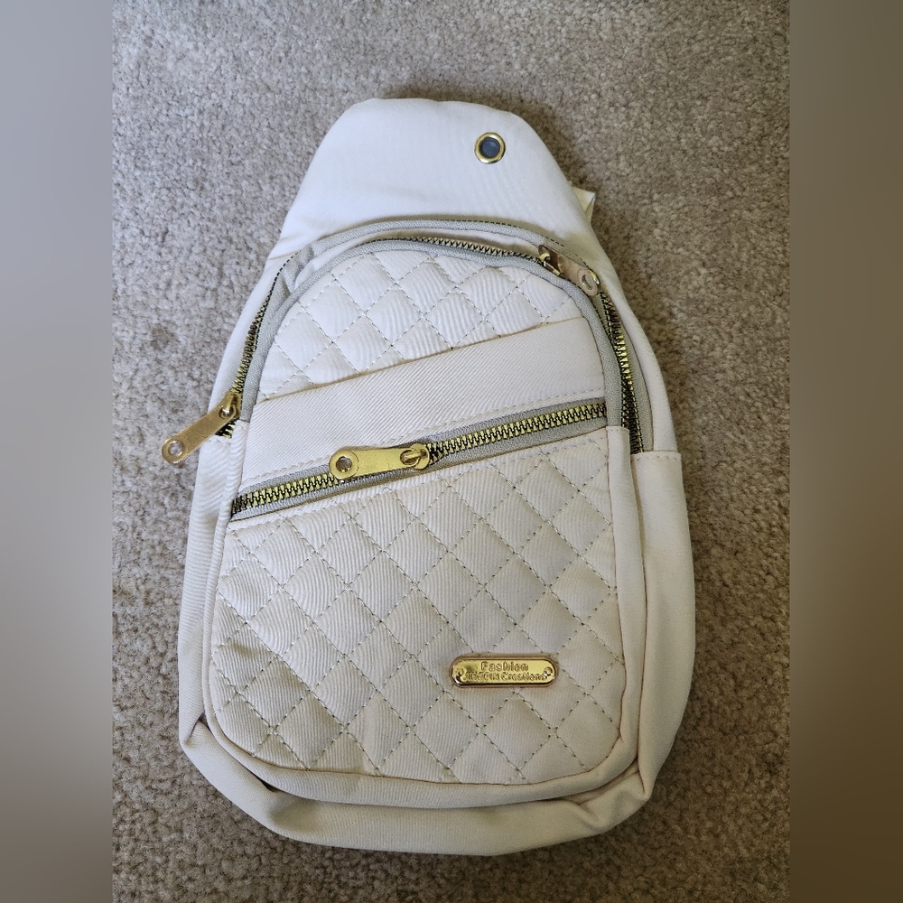 Crossbody Sling Bag Purse White Cream NEW